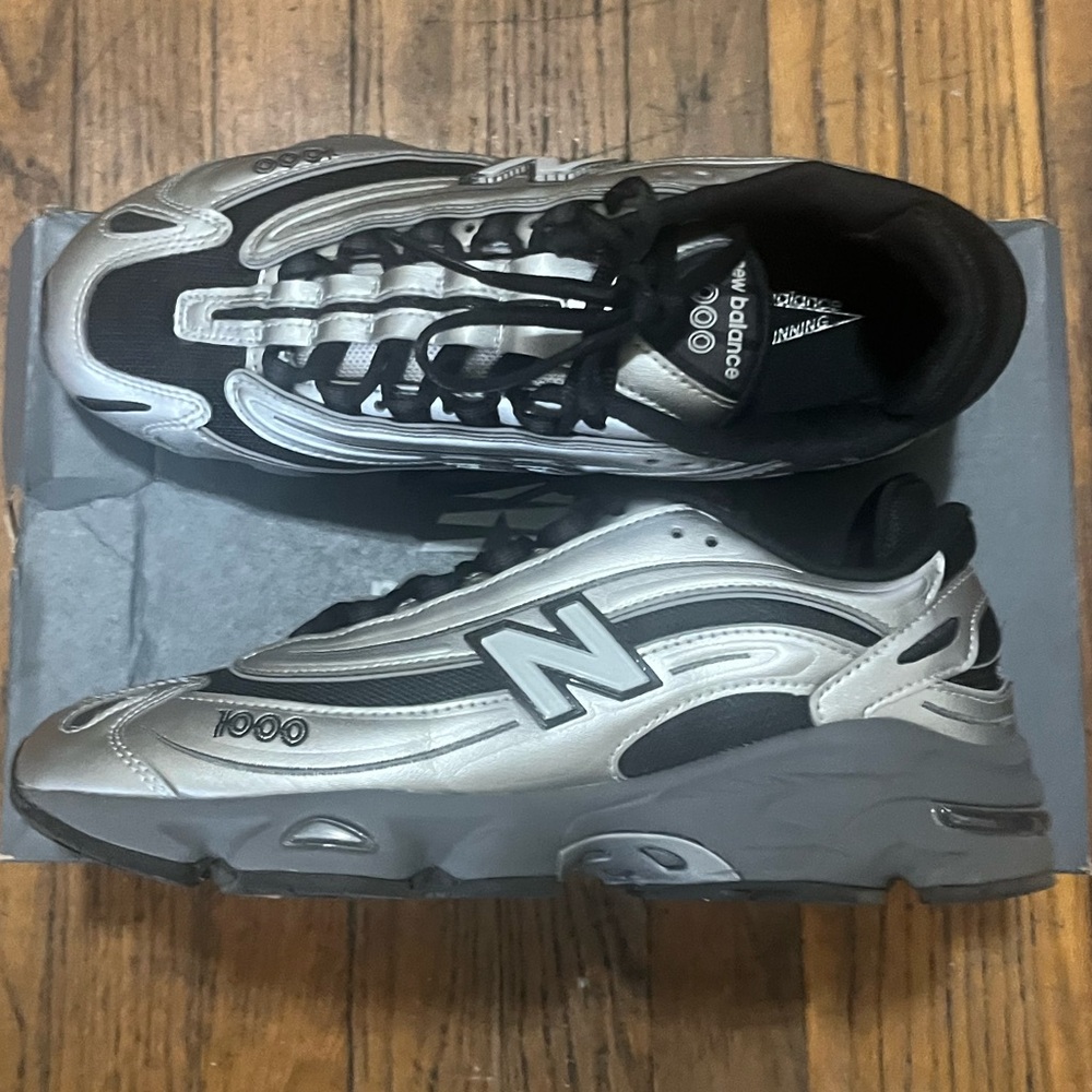 New Balance 1000 Metallic - Picture 8 of 8